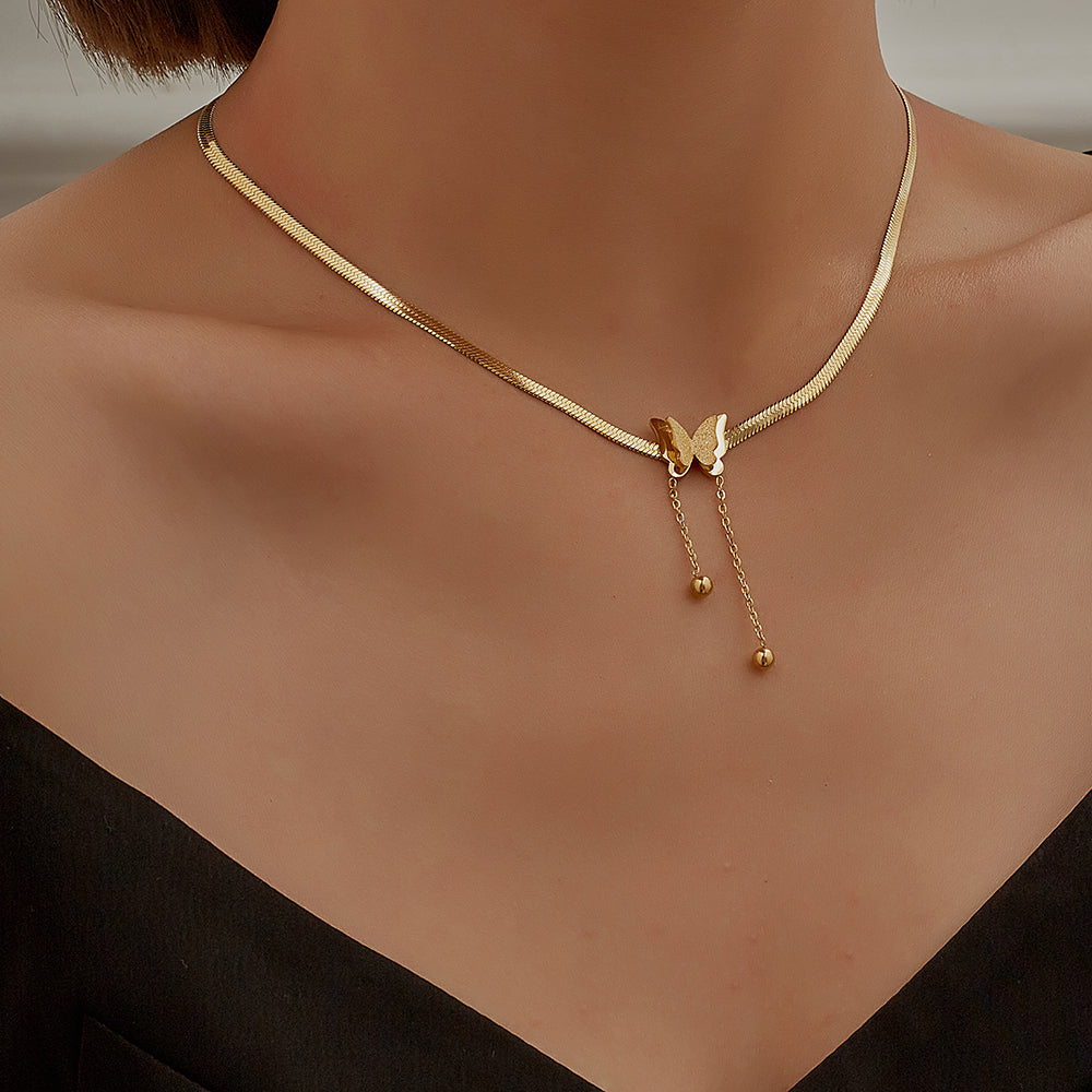 Collar Mariposa Dorado - Elegancia que Despierta Alas
